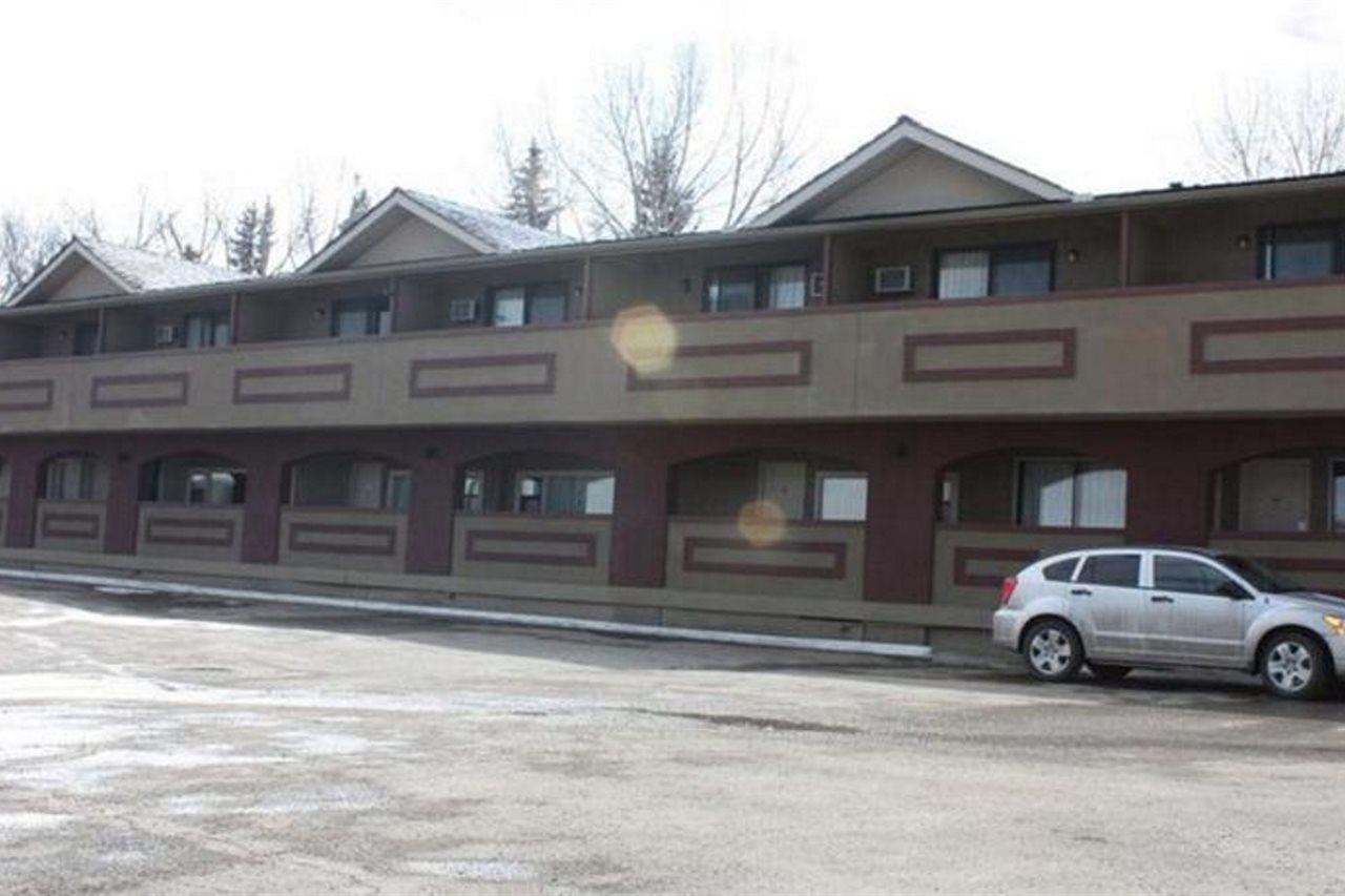 Canadas Best Value Inn Chinook Station YYC Buitenkant foto