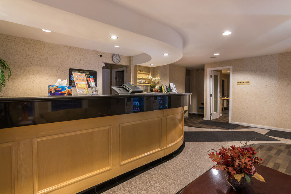 Canadas Best Value Inn Chinook Station YYC Buitenkant foto