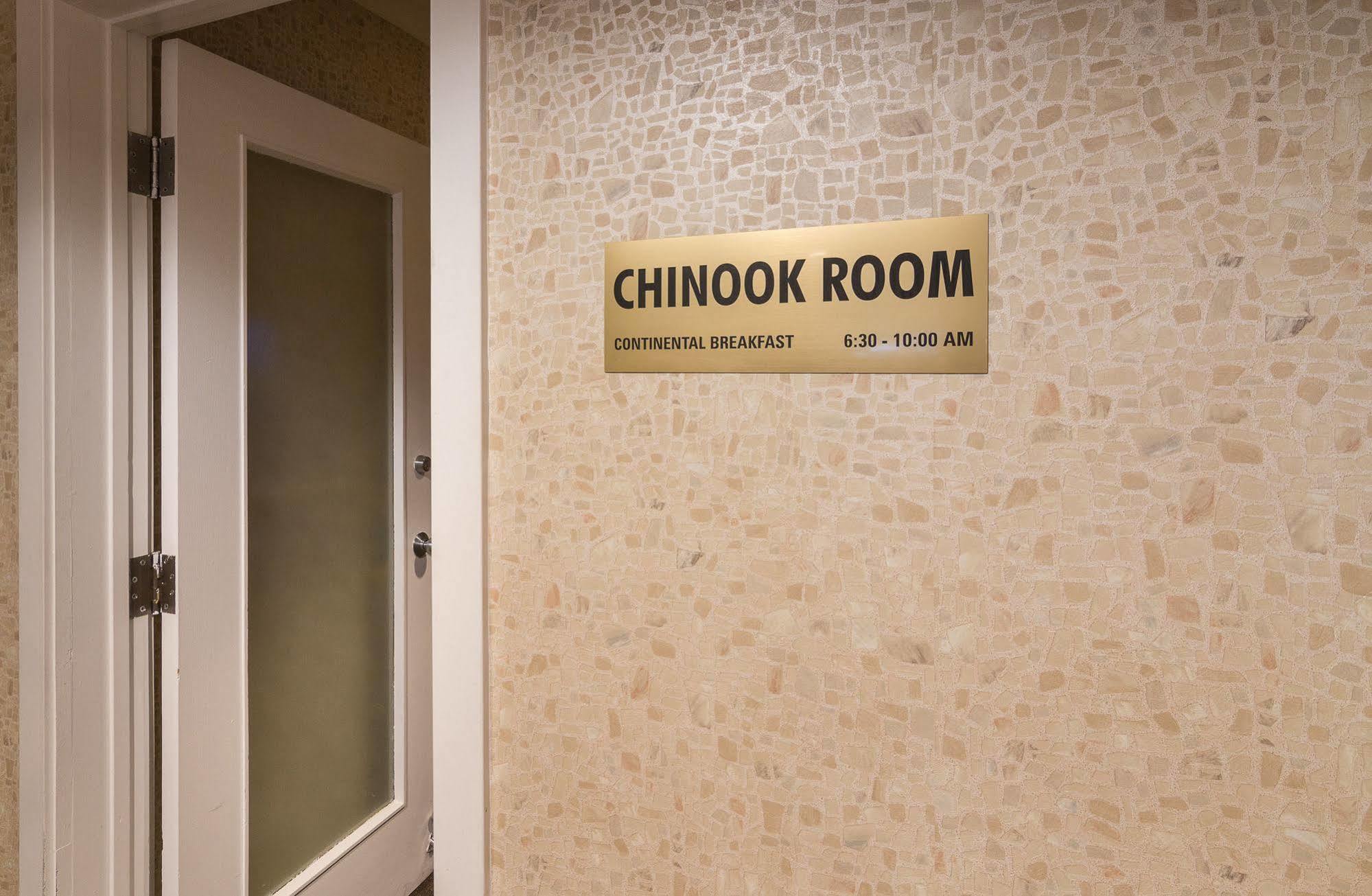 Canadas Best Value Inn Chinook Station YYC Buitenkant foto