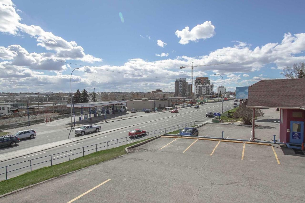 Canadas Best Value Inn Chinook Station YYC Buitenkant foto